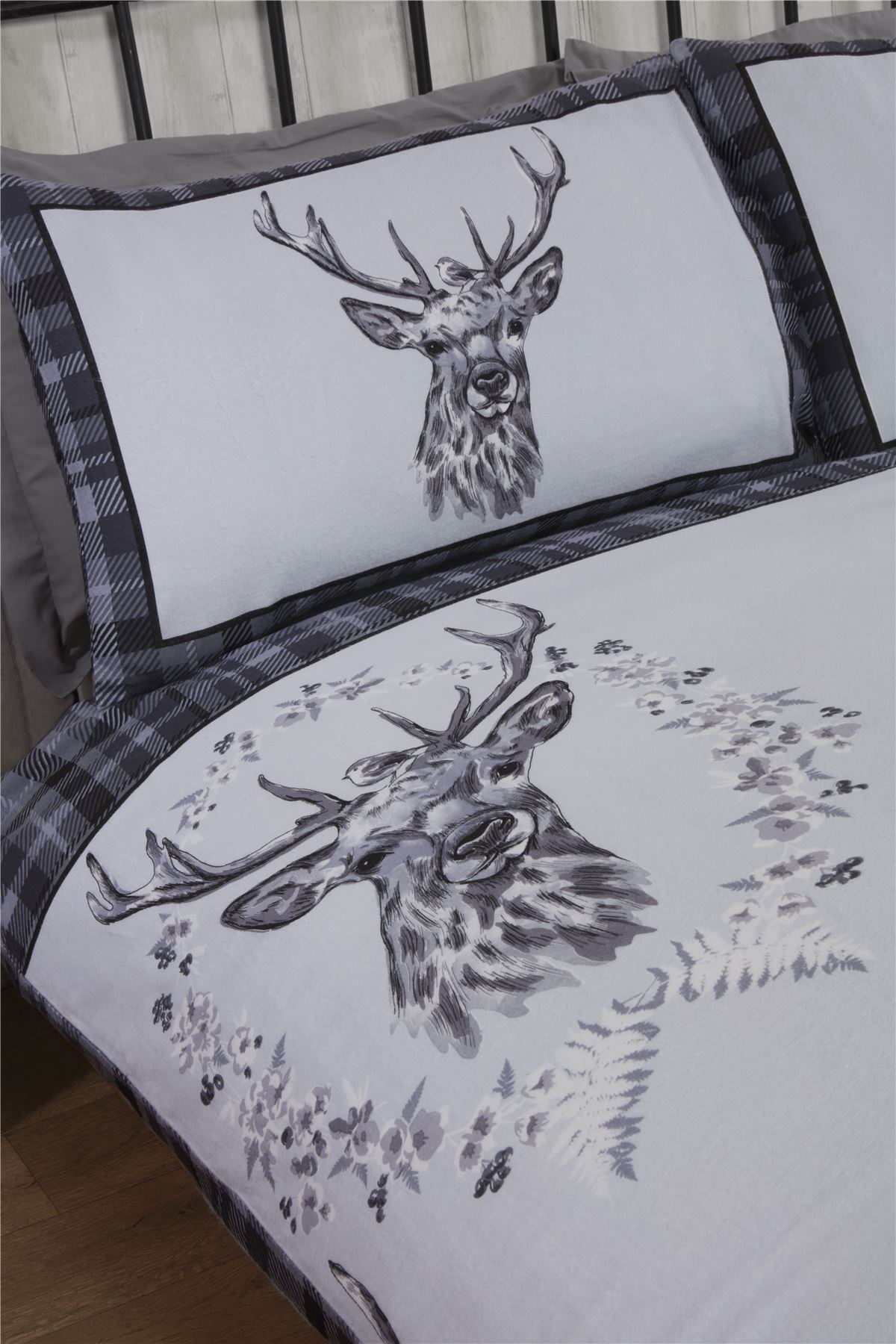 New Angus Stag BC Duvet Set - Picture 26 of 41