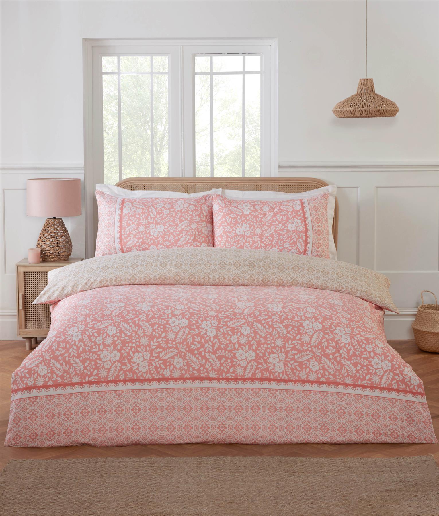 Eleanor Floral Geometric Reverse Duvet Quilt Cover Set Bed Linen Blush Navy - Picture 2 of 9