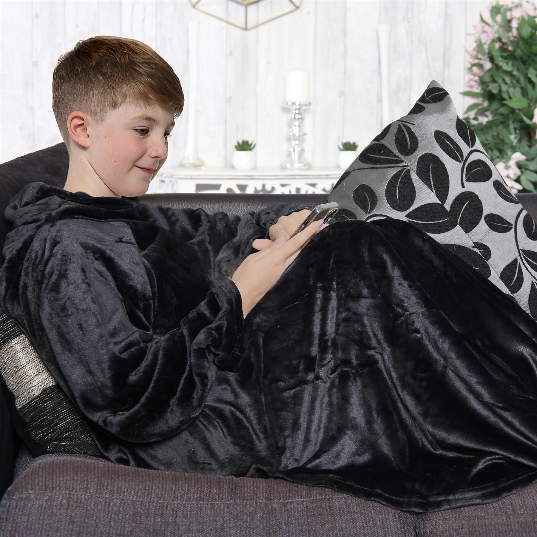 Girls Boys Unisex Black Wearable Snuggle Sleeves Blanket Super Soft Warm Fleece - Picture 6 of 9