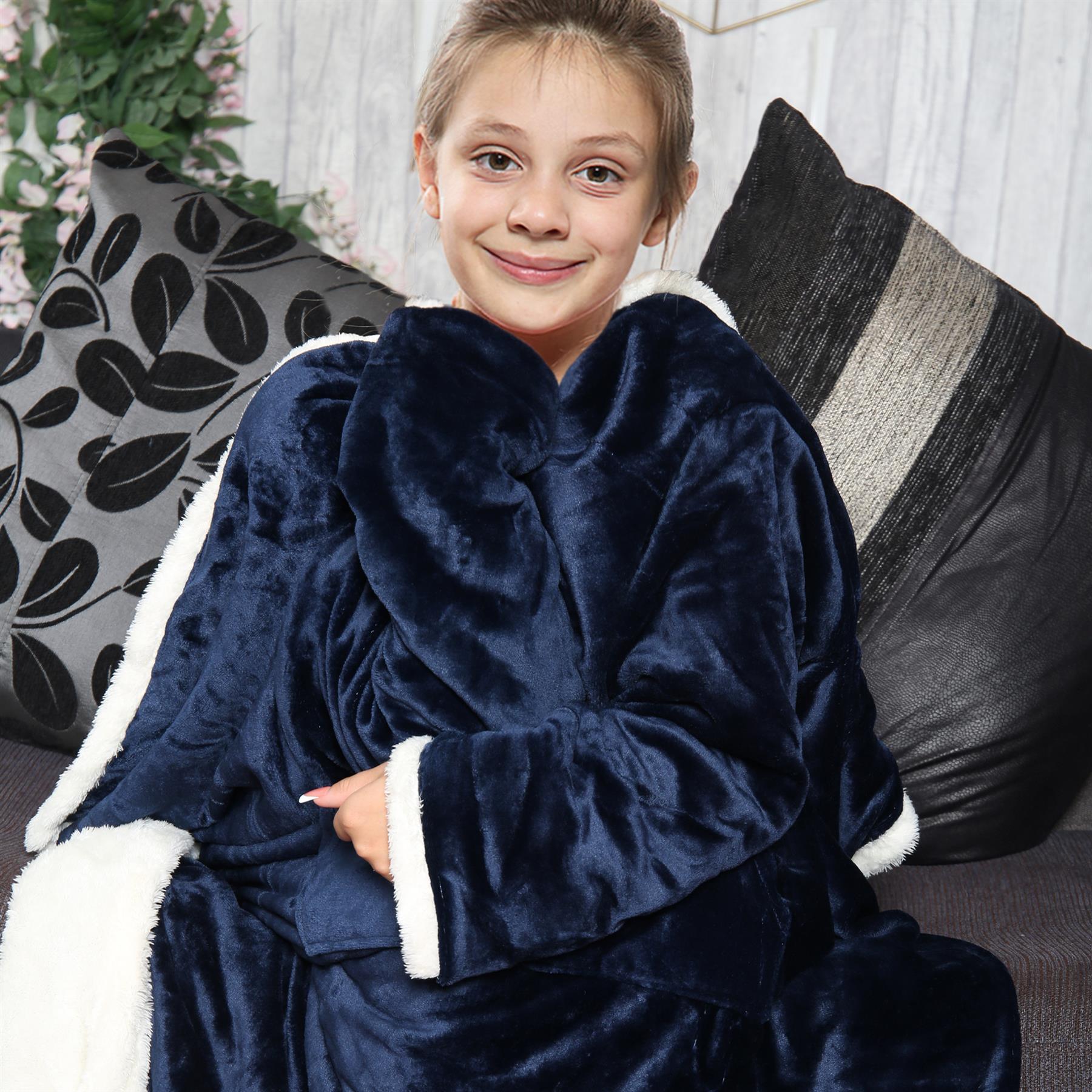 Girls Boys Unisex Wearable Navy Snuggle Double Layer TV Blanket With Sleeves - Picture 5 of 6