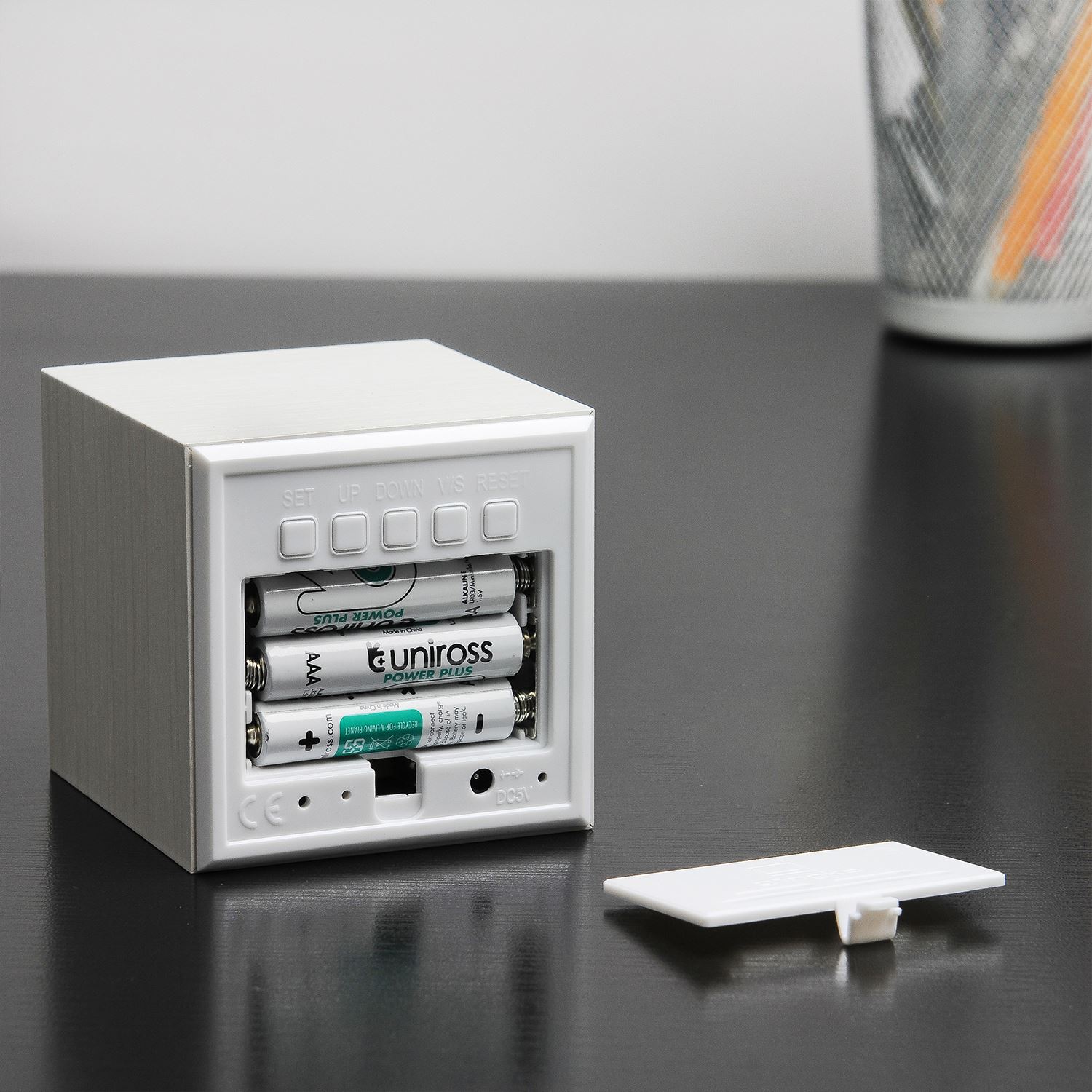 Gingko Sound Activated LED Digital Alarm Clock With Date & Temperature - Picture 38 of 39