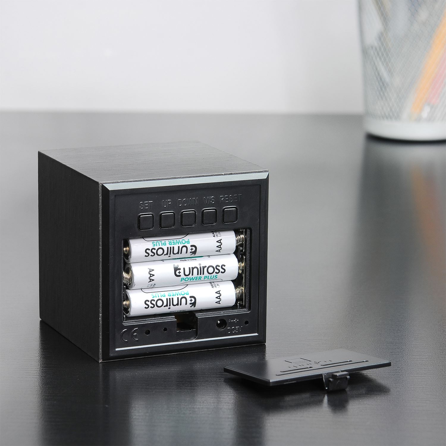 Gingko Sound Activated LED Digital Alarm Clock With Date & Temperature - Picture 18 of 39