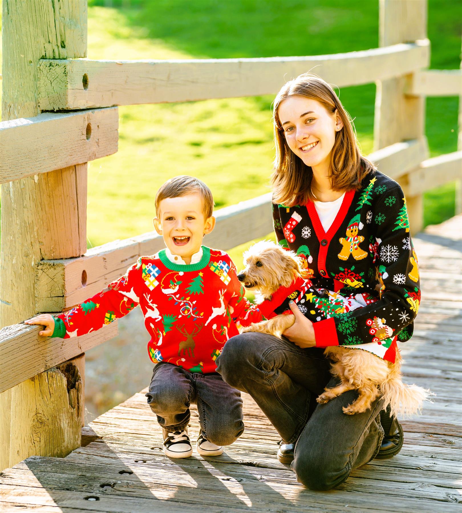SOCAL LOOK Kinder Ugly Christmas Sweater - Lustiger Urlaubspullover für Jungen & Mädchen - Bild 4 von 11