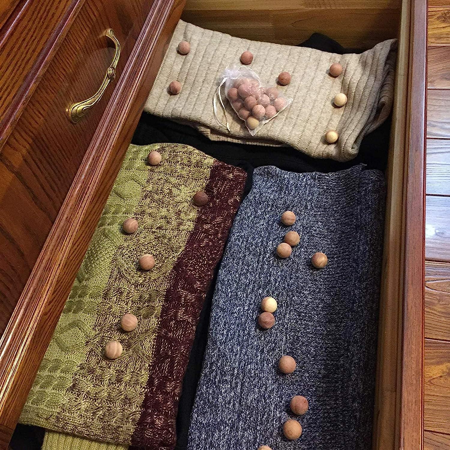 Cedar Wood Balls Moth & Insect Repellent Red Cedar Wood Balls 100% Natural - Picture 12 of 13