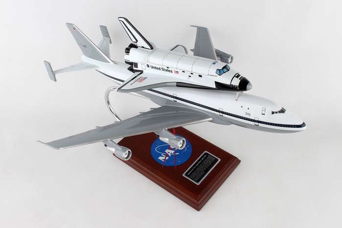 Executive Series B747 con transbordador espacial Endeavour | BN 4 | SE0011W Executive Series B747 con transbordador espacial Endeavour | BN 4 | SE0011W
