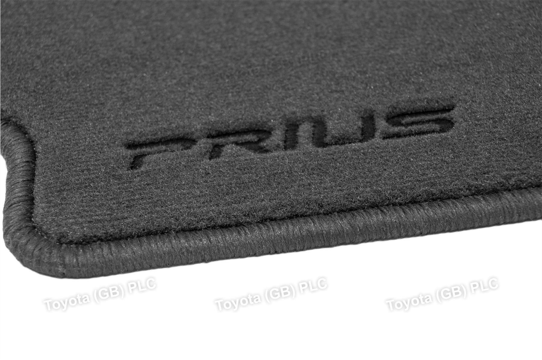 Genuine Toyota Front & Rear Carpet Car Mats 830g w/Logo Prius 2005