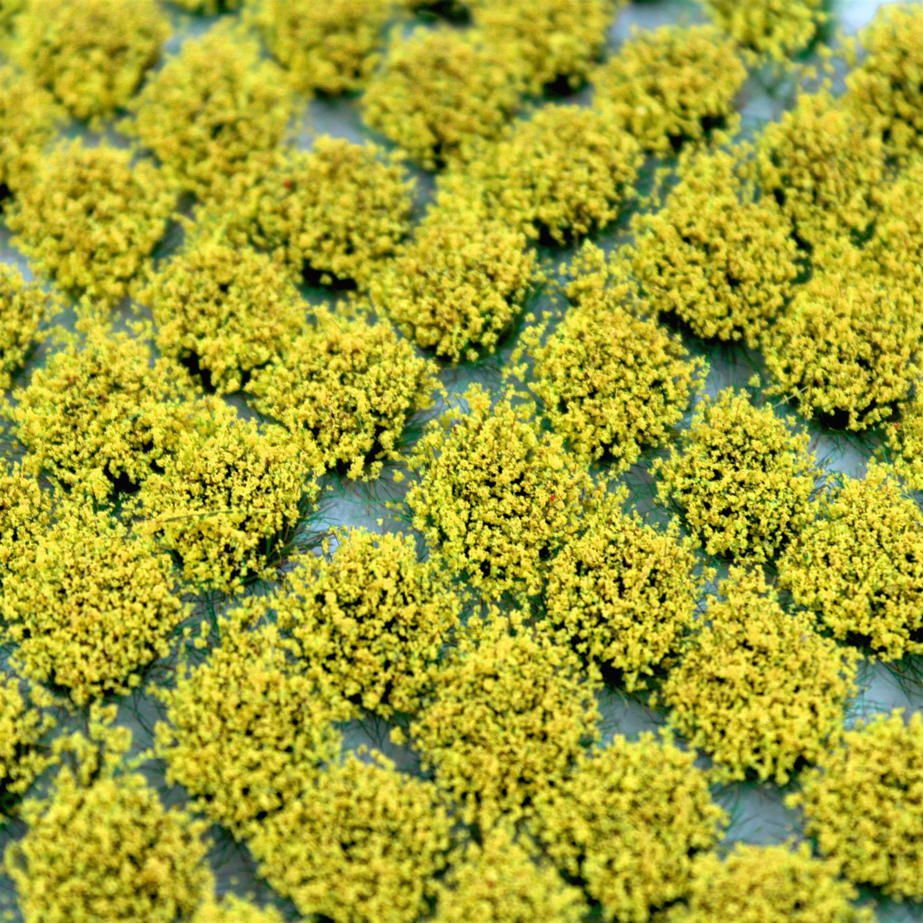 WWS Yellow Foliage | Self-Adhesive Static Grass Tufts x 100 | for Model Scenery - Picture 24 of 38