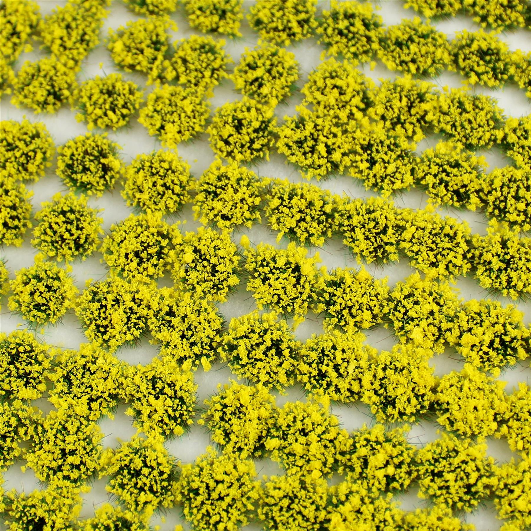 WWS Yellow Foliage | Self-Adhesive Static Grass Tufts x 100 | for Model Scenery - Picture 14 of 38