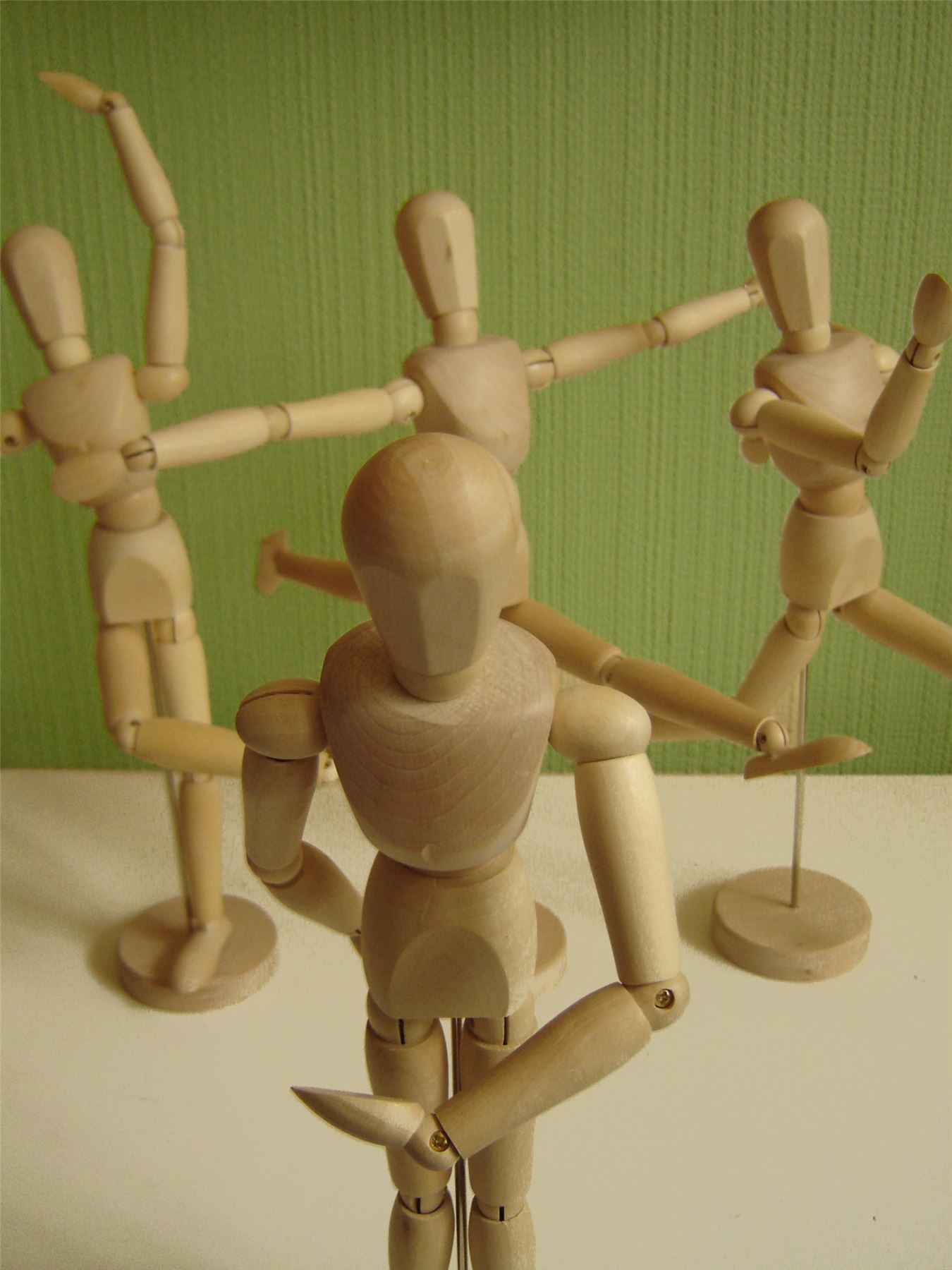 22cm INCH REAL WOOD PINE WOODEN ARTIST MANIKIN MANNEQUIN FIGURE MODEL