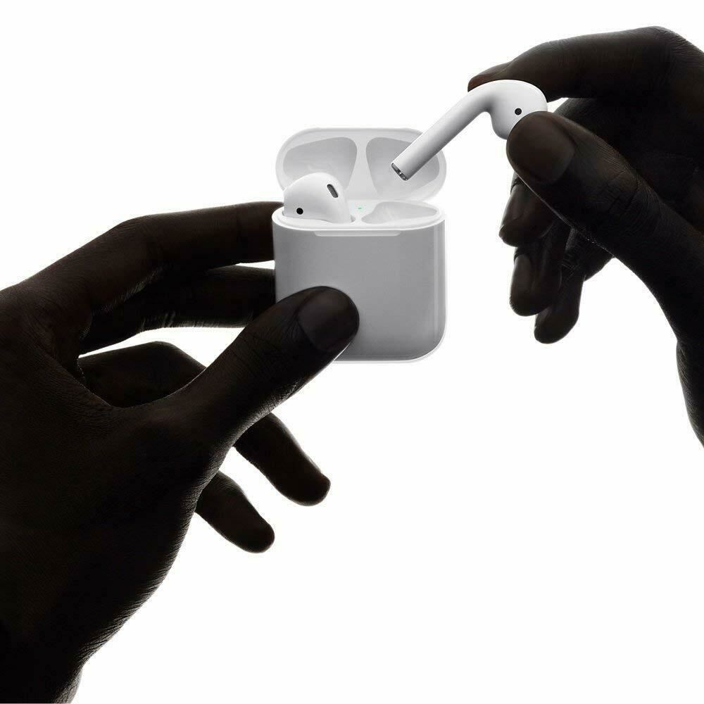 APPLE AirPods with Wireless Charging Case (2nd generation) White