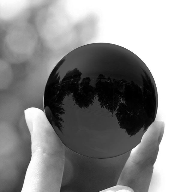 Crystal Ball Meditation Healing Orb Sphere Prism Ball 100mm with Wooden