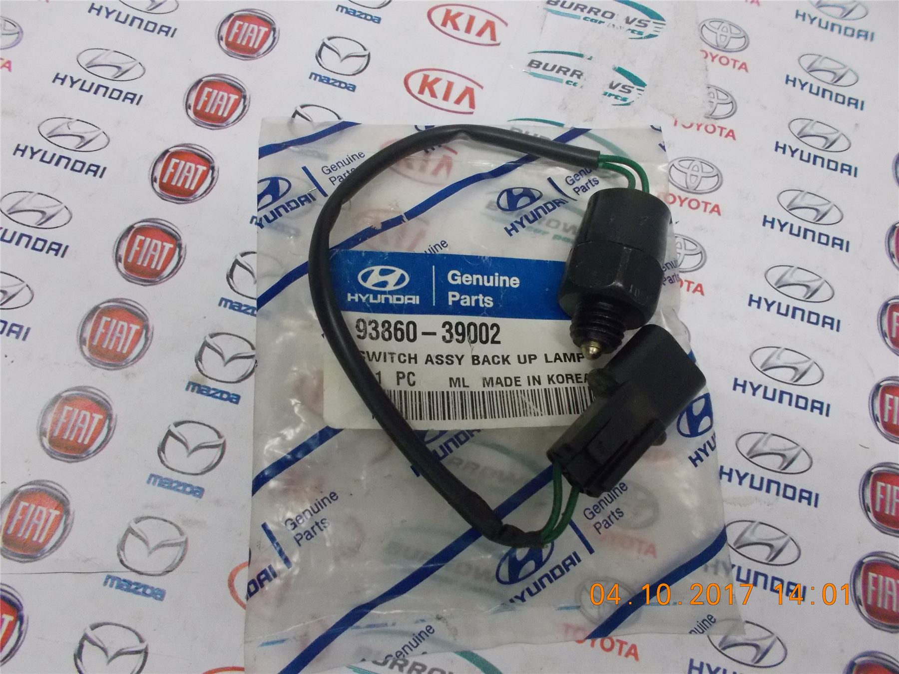 Genuine Hyundai Elantra/Lantra 2000 On Back Up Lamp Switch - 9386039002