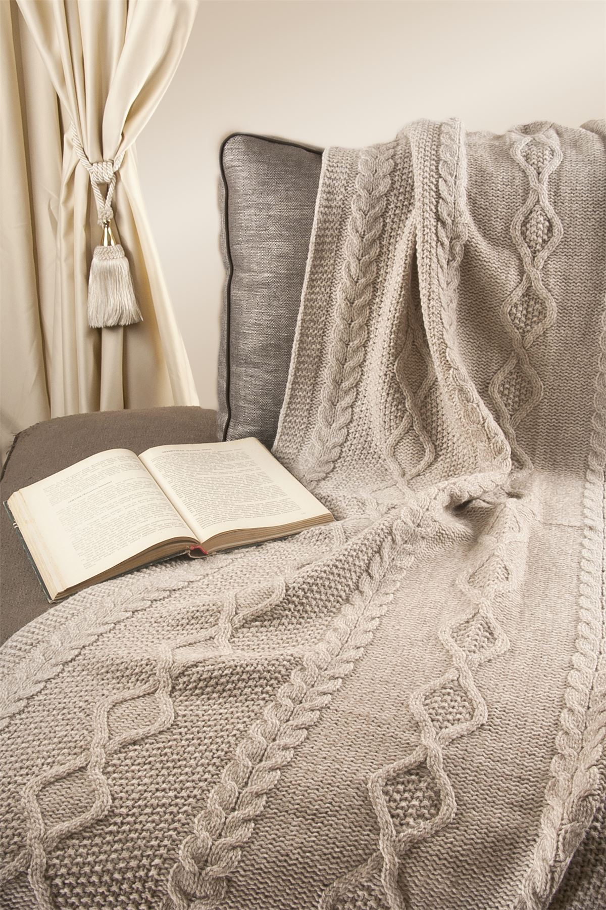 Diamond Aran Style 100 Merino Wool 39" x 70" Throw Blanket [Parsnip