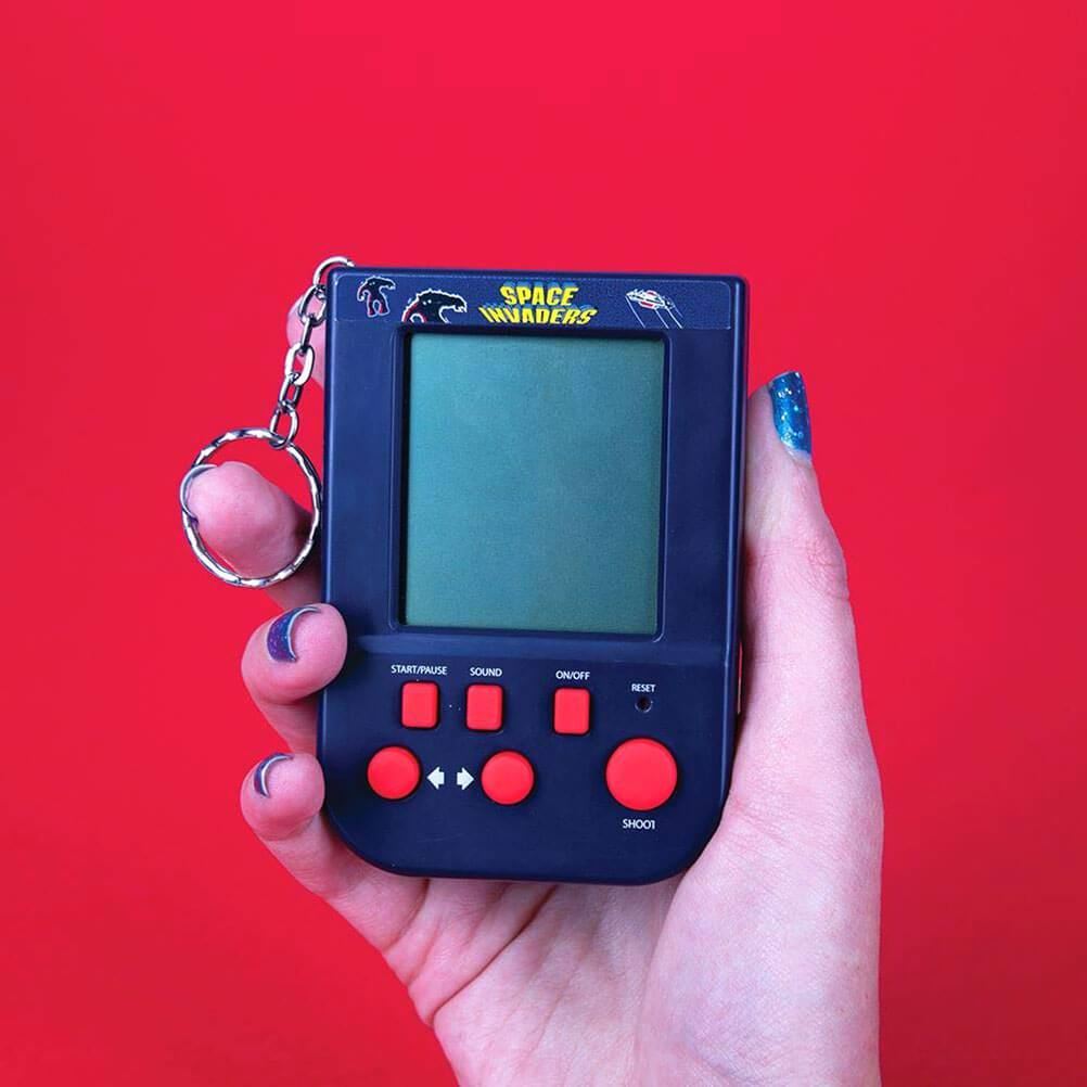 Space Invaders Mini Handheld Console Game Keyring Keychain Retro