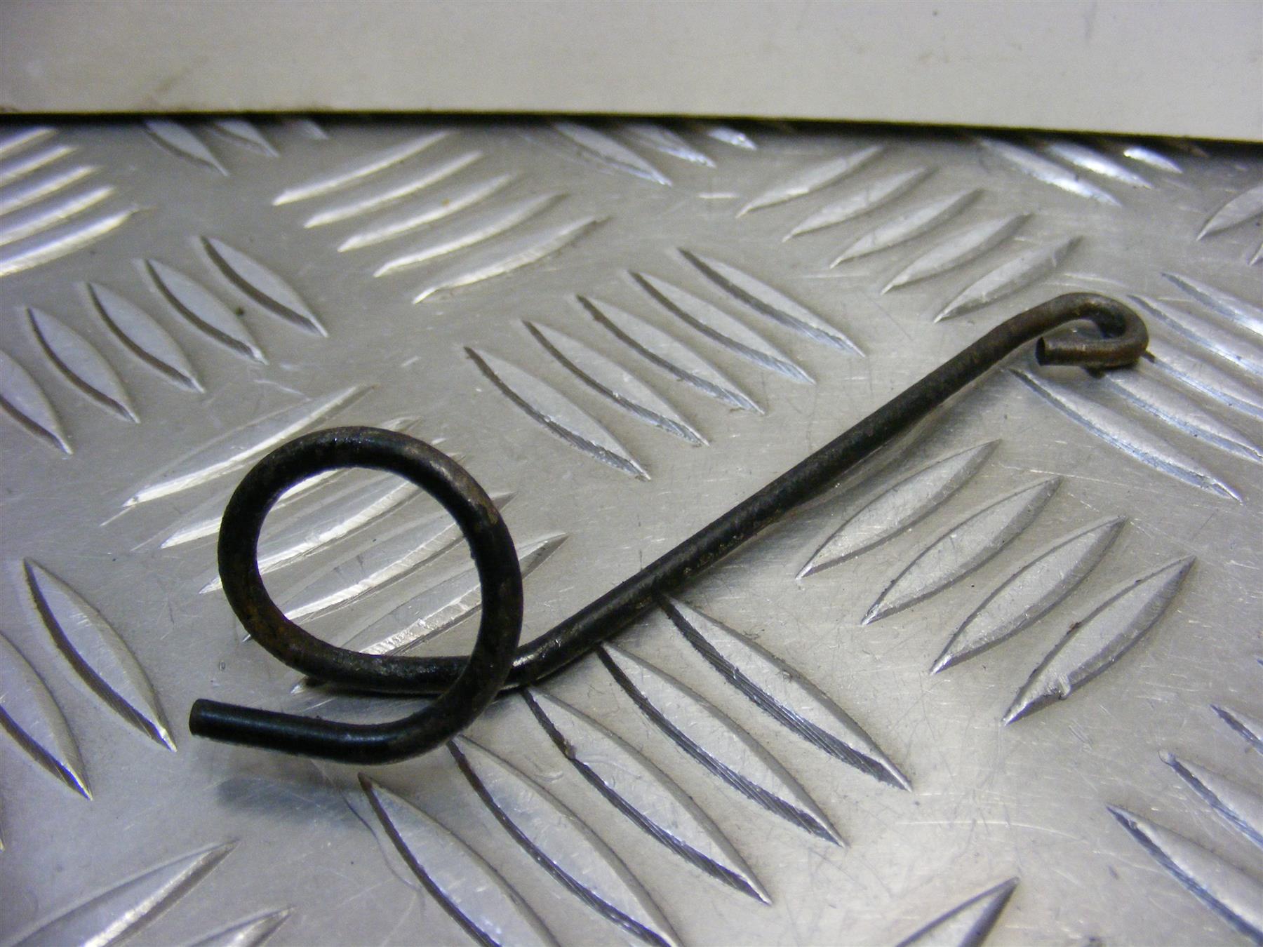R. Suzuki GSXR 750 Speedo Cable Guide Lower Slingshot GR7A