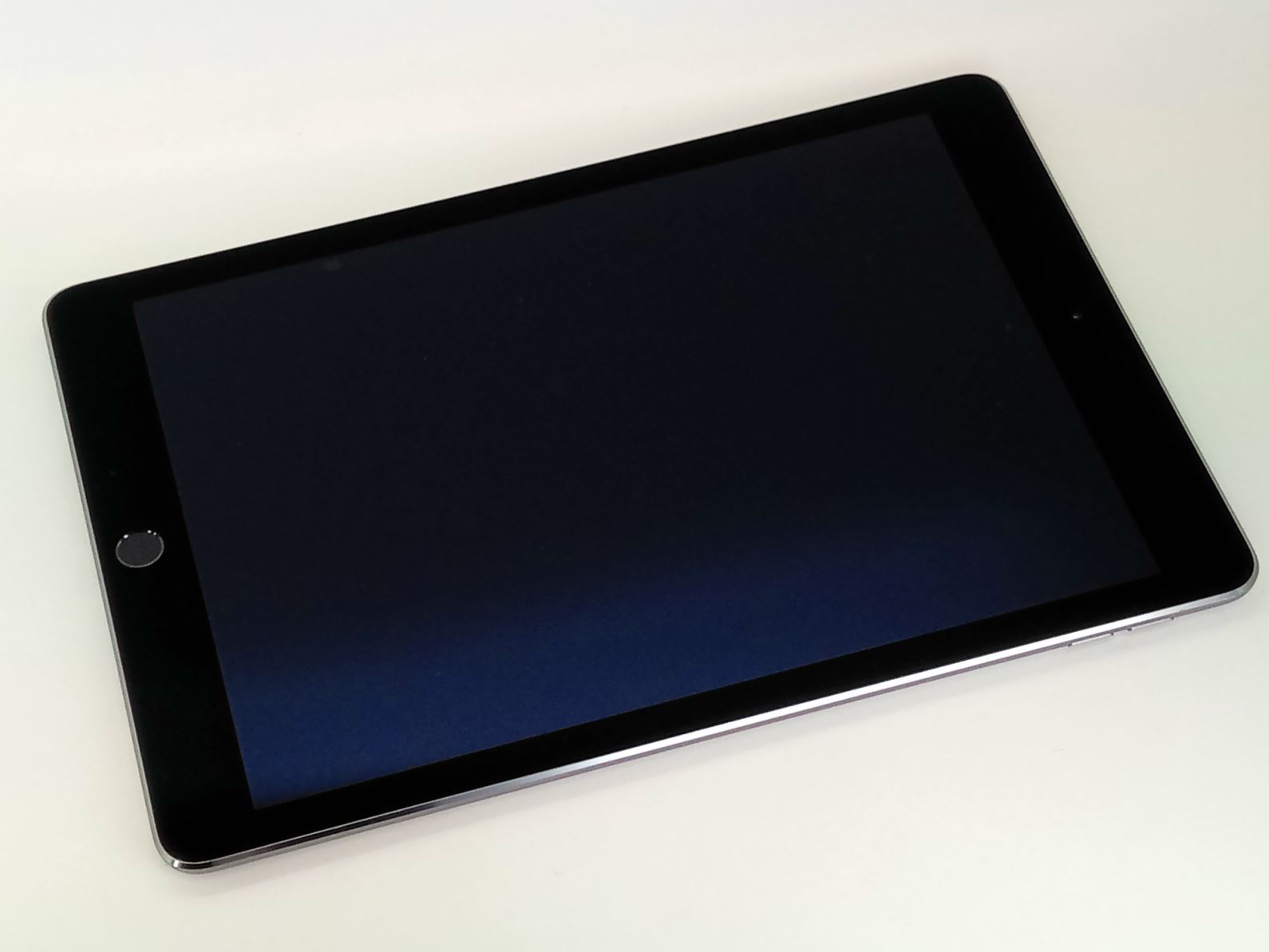 Apple iPad Air 2 A1566 64GB 9.7