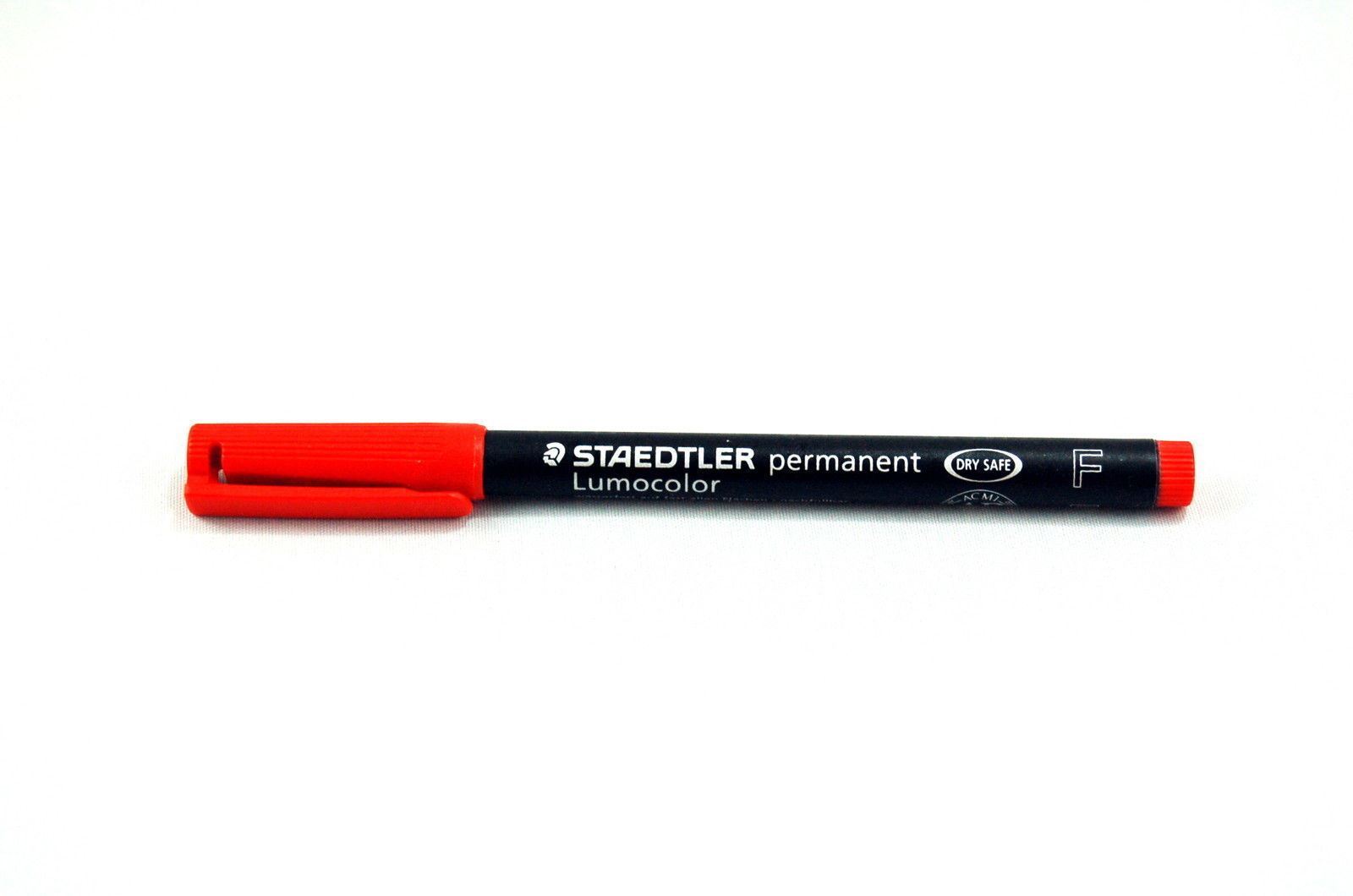 STAEDTLER LUMOCOLOR Permanent Pens Fine 0.6mm Nib Red