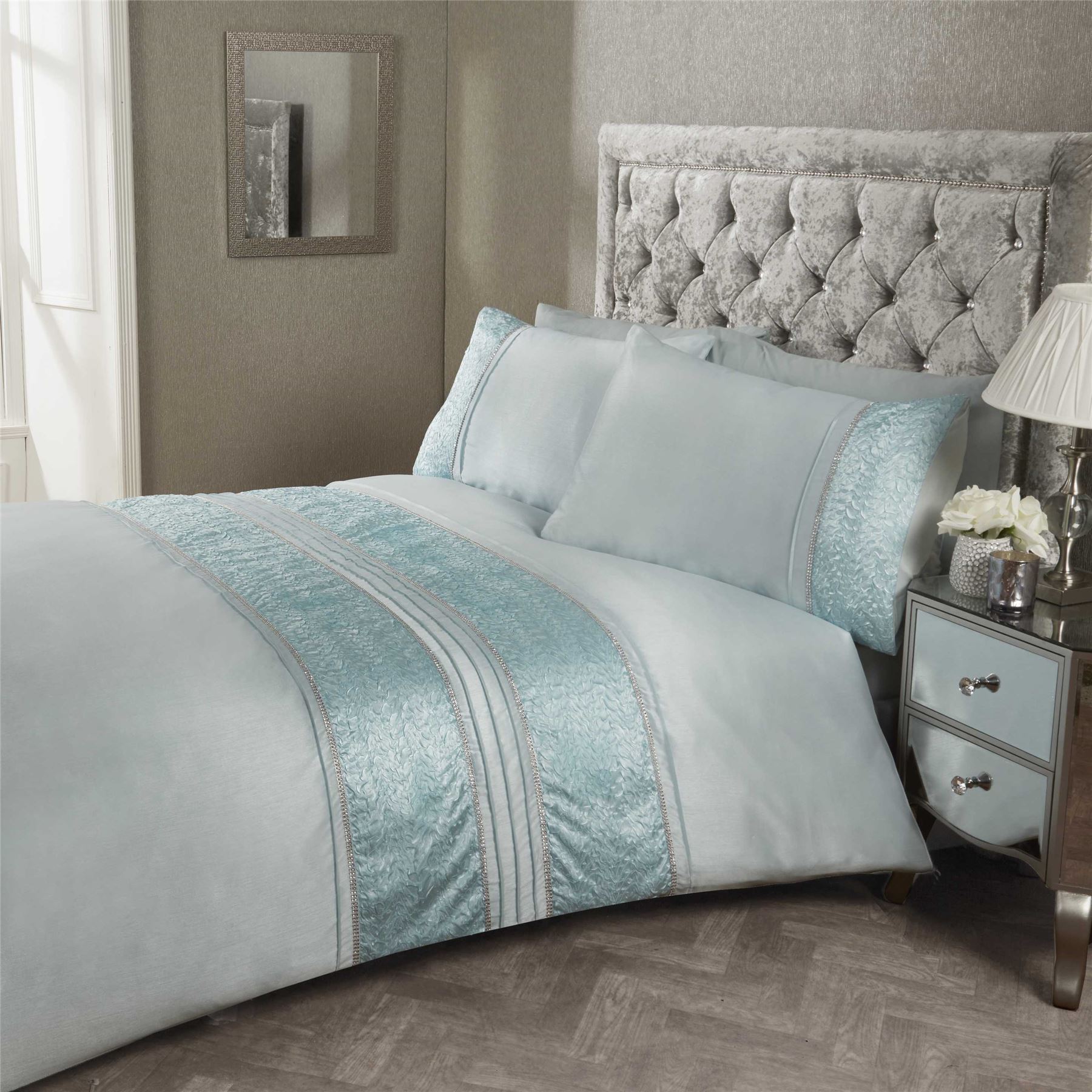 Crystal Duvet Quilt Cover Bed Sets Diamante Detail White Silver or