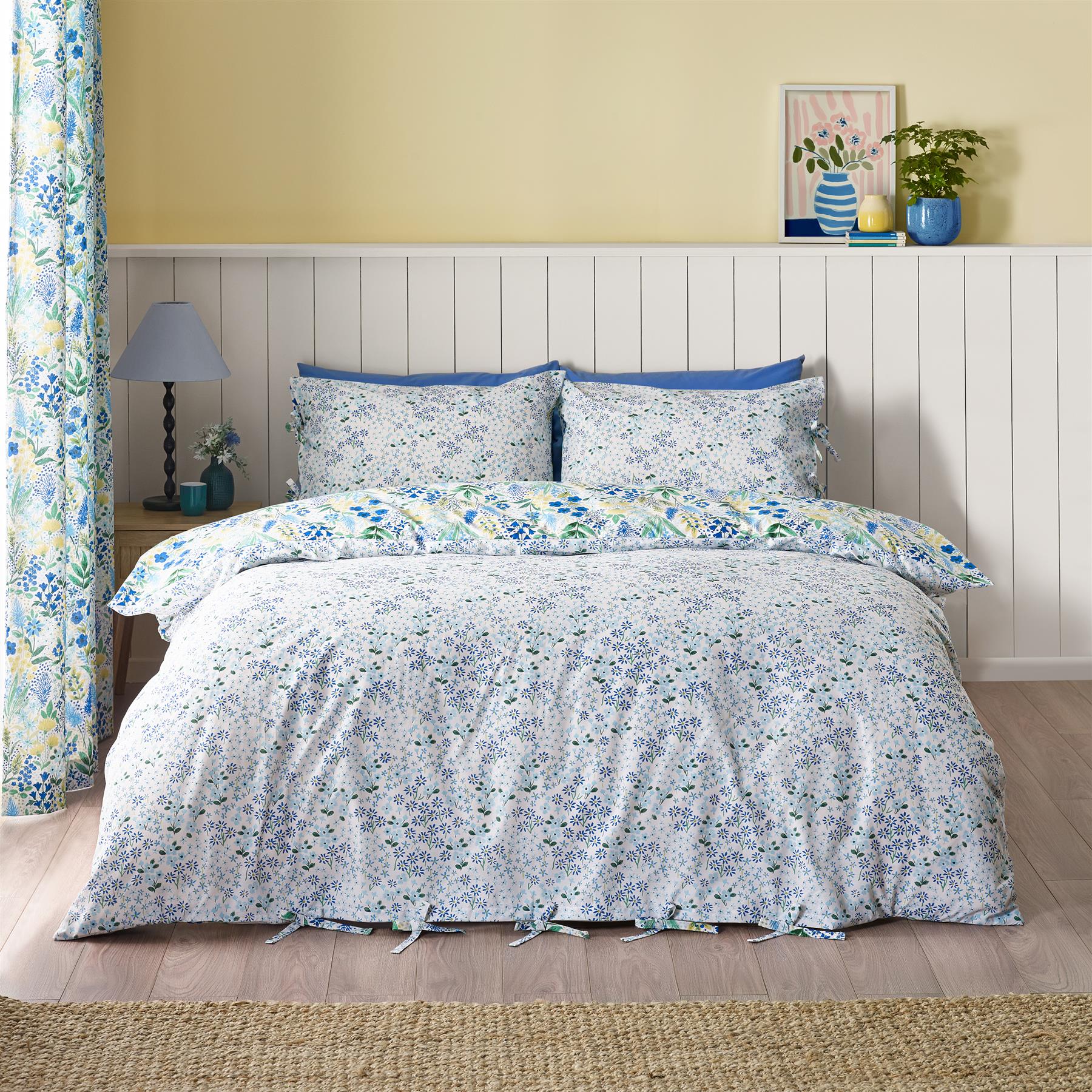 Catherine Lansfield Tilly Floral Duvet Cover Set Curtains Bedspread Reversible - Picture 11 of 44