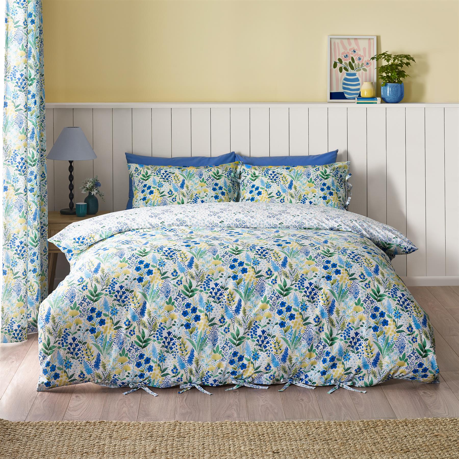 Catherine Lansfield Tilly Floral Duvet Cover Set Curtains Bedspread Reversible - Picture 10 of 44