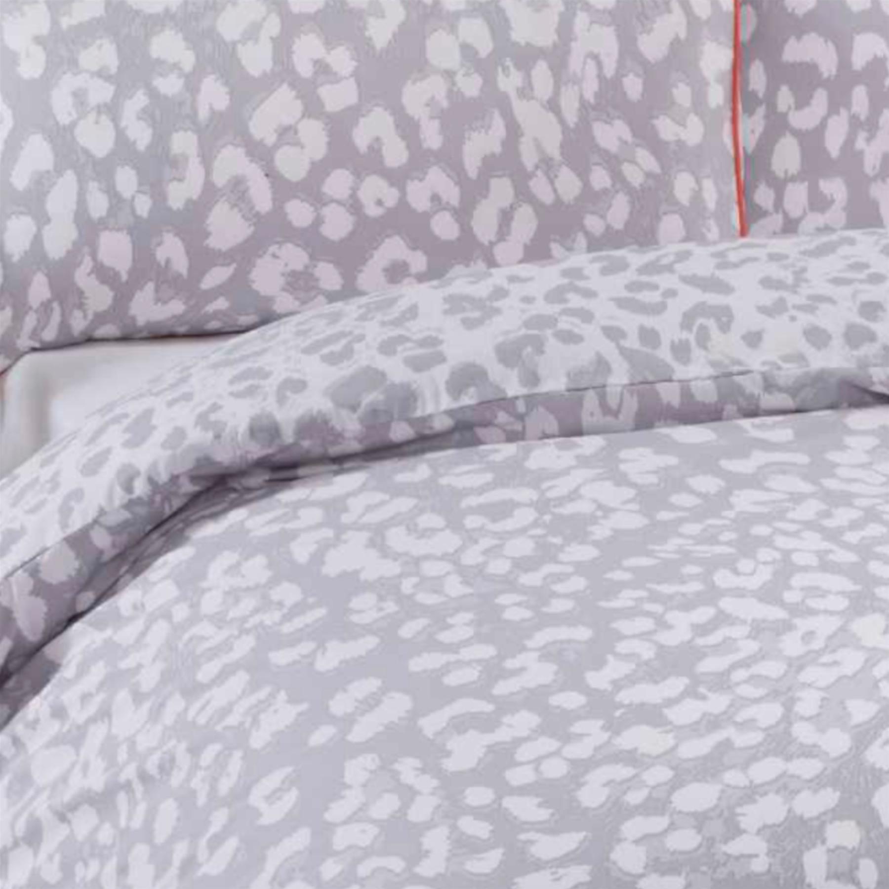 Modern Duvet Cover Set Piped Edge Geometric/Animal Print Reversible