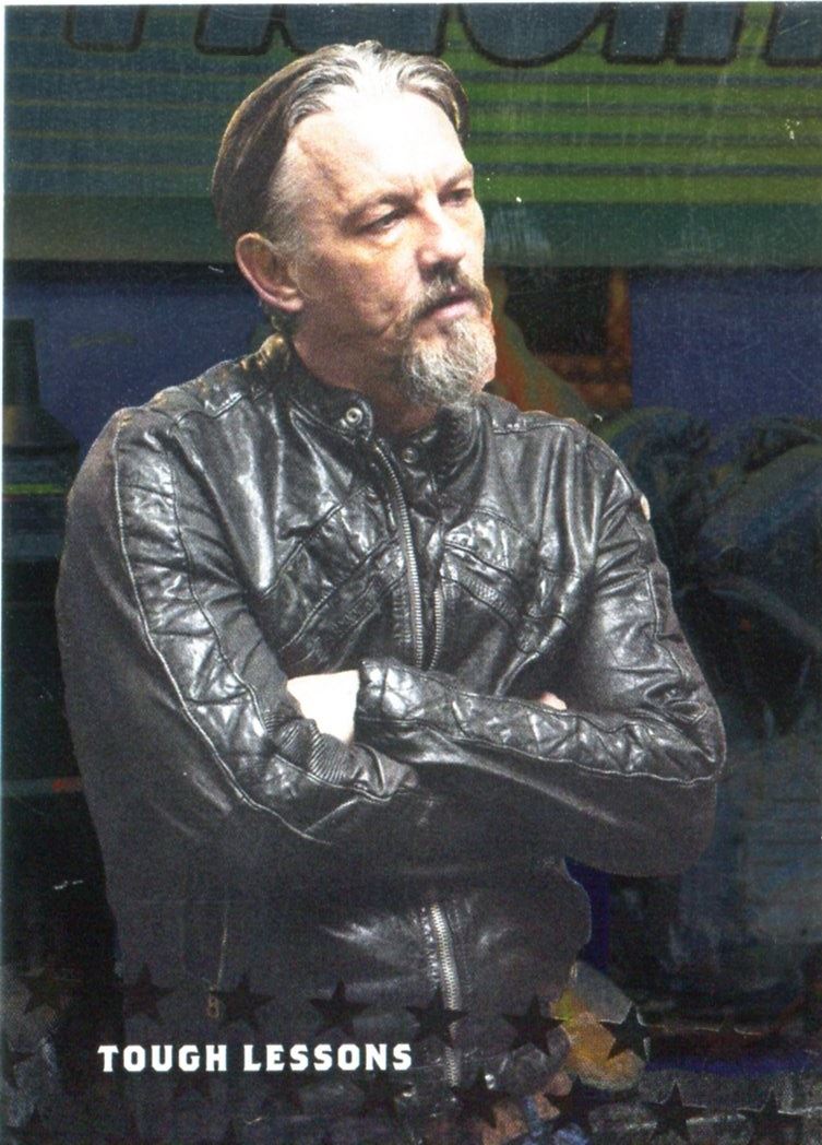 Sons Of Anarchy Seasons 6 /& 7 Parallel Base Card #55 TOUGH LESSONS
