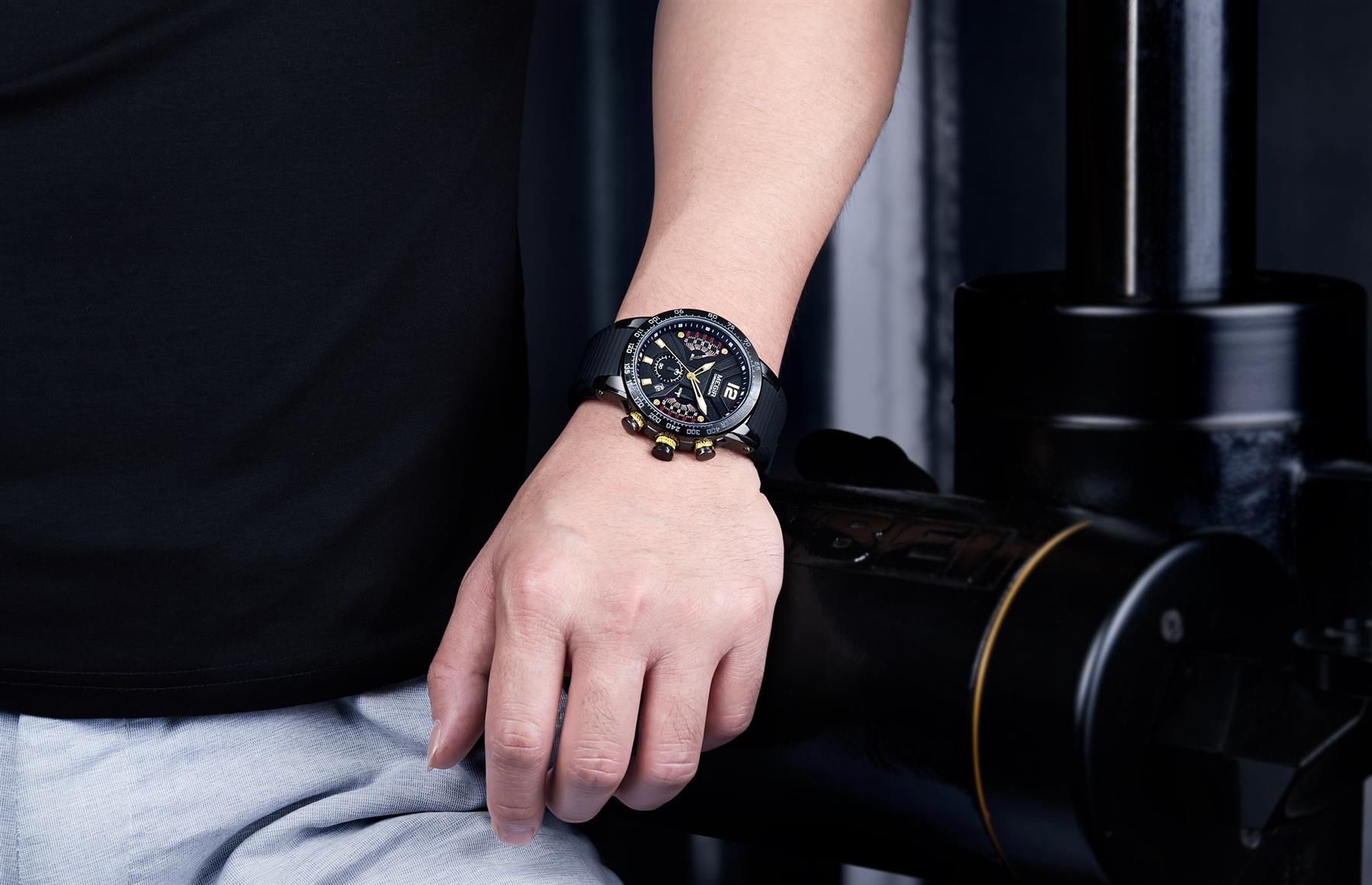 Reloj inteligente analógico de cuarzo Megir para hombre homenaje negro dorado rojo Reino Unido - Imagen 8 de 11