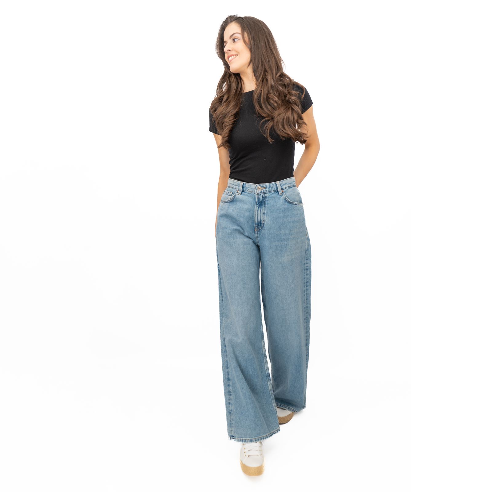 Womens M&S Slouchy Wide Leg Jean Mid Rise Relaxed Soft Light Blue Med Denim - Picture 16 of 25
