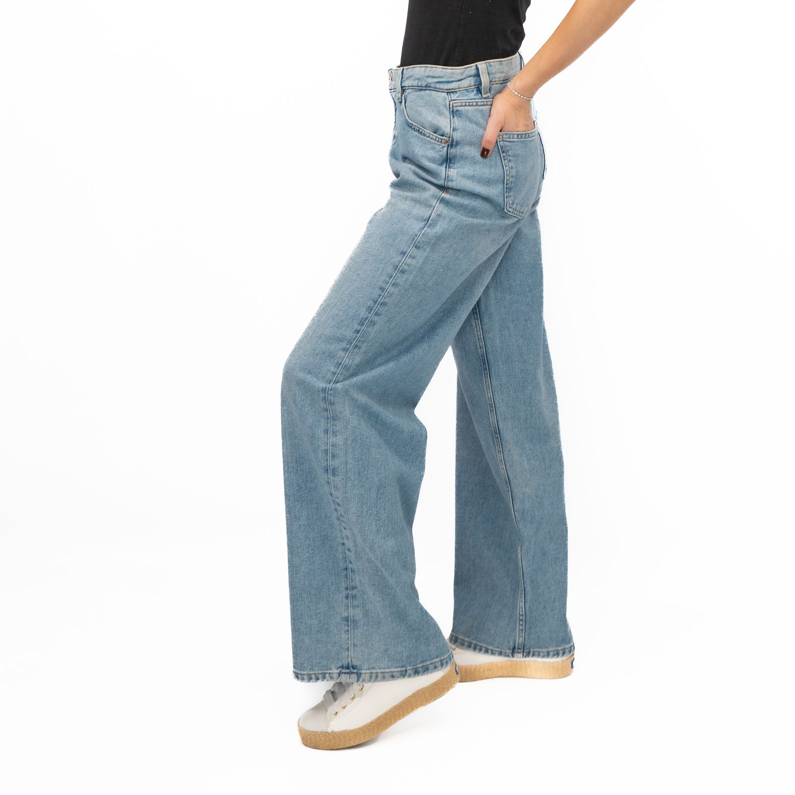 Womens M&S Slouchy Wide Leg Jean Mid Rise Relaxed Soft Light Blue Med Denim - Picture 23 of 25
