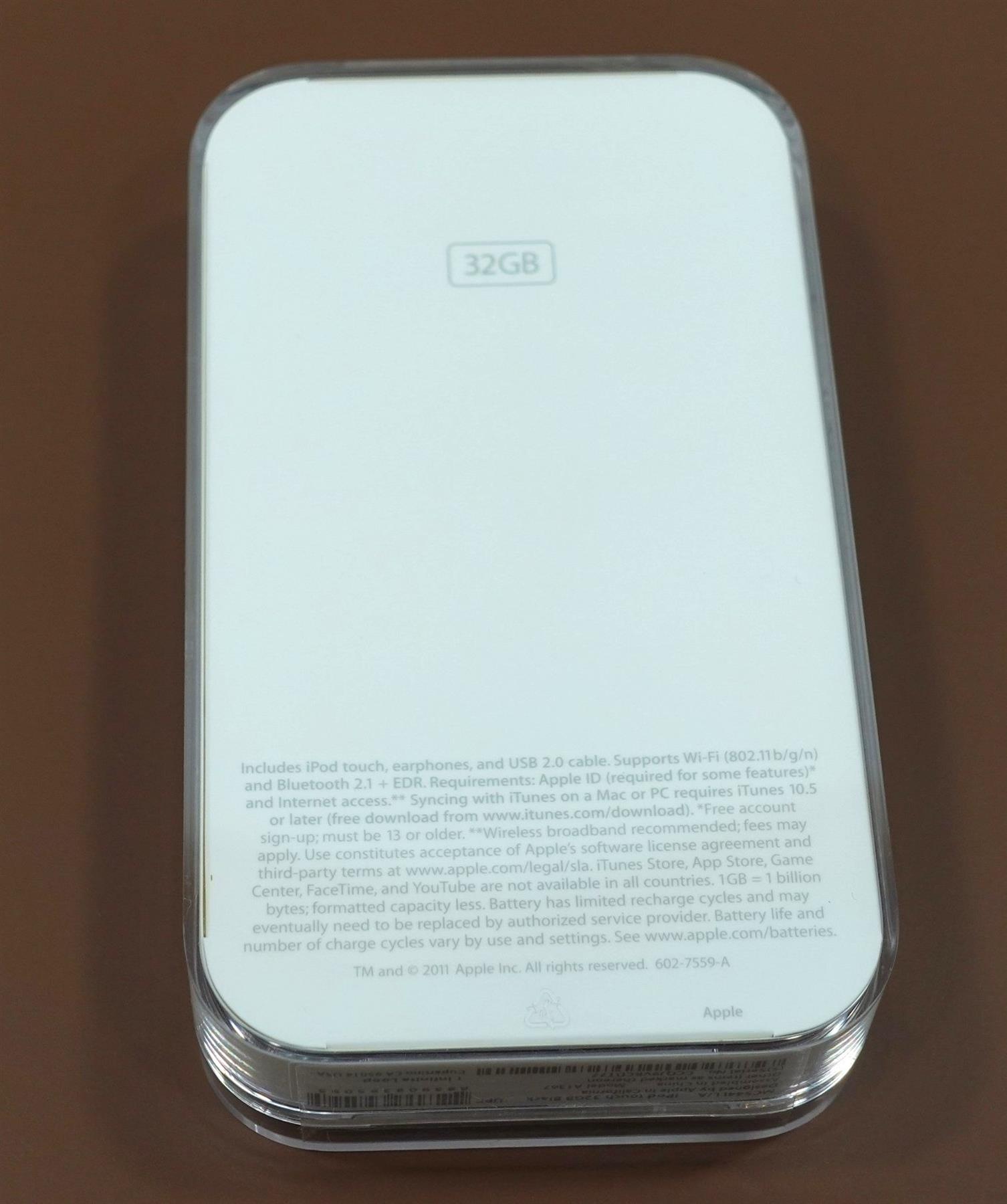 Apple iPod Touch 4th Generation Black 32 GB - New Sealed - Picture 6 of 6