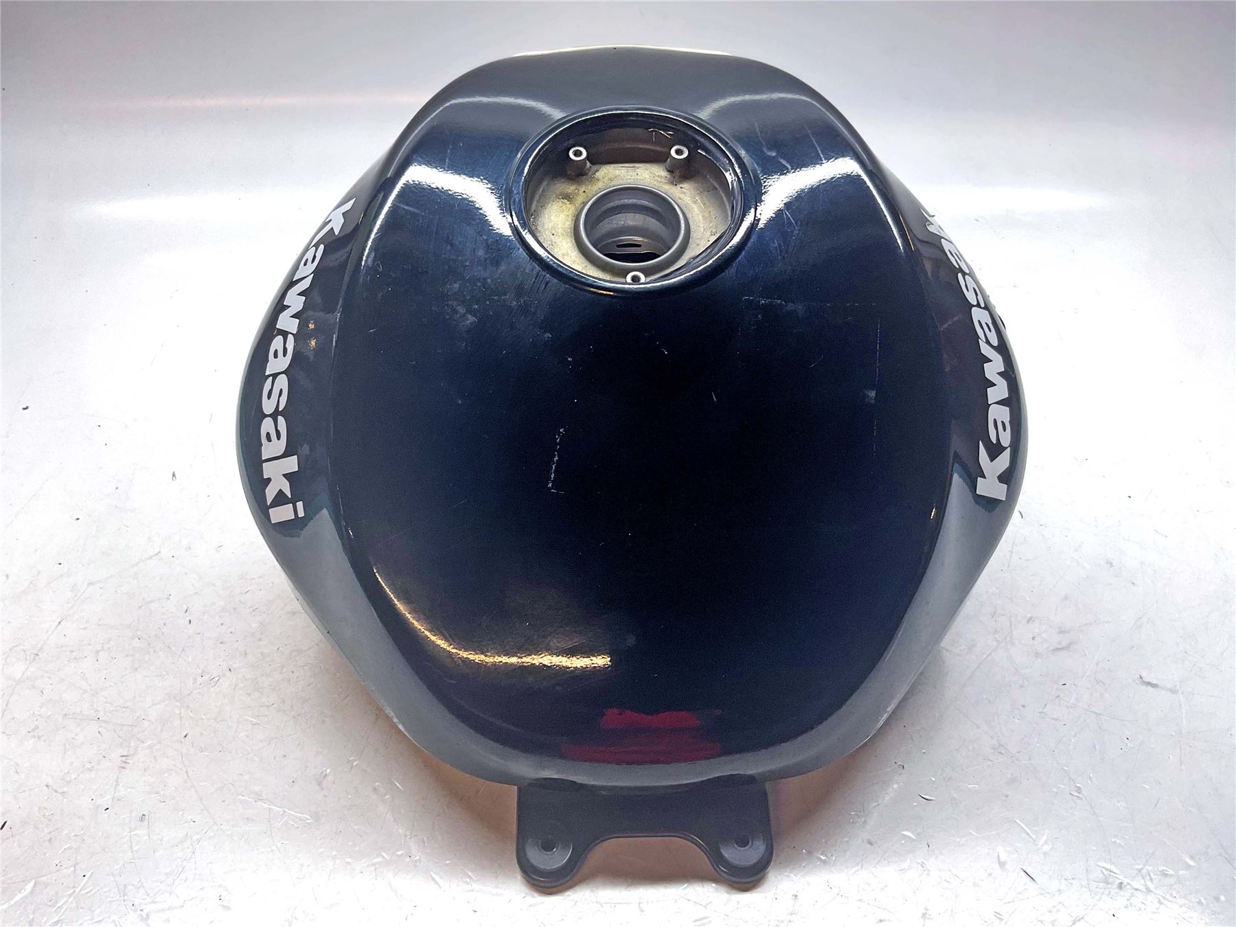 2006 Kawasaki Ninja ZX10R ZX1000D Fuel Tank - 510845317H8 | eBay
