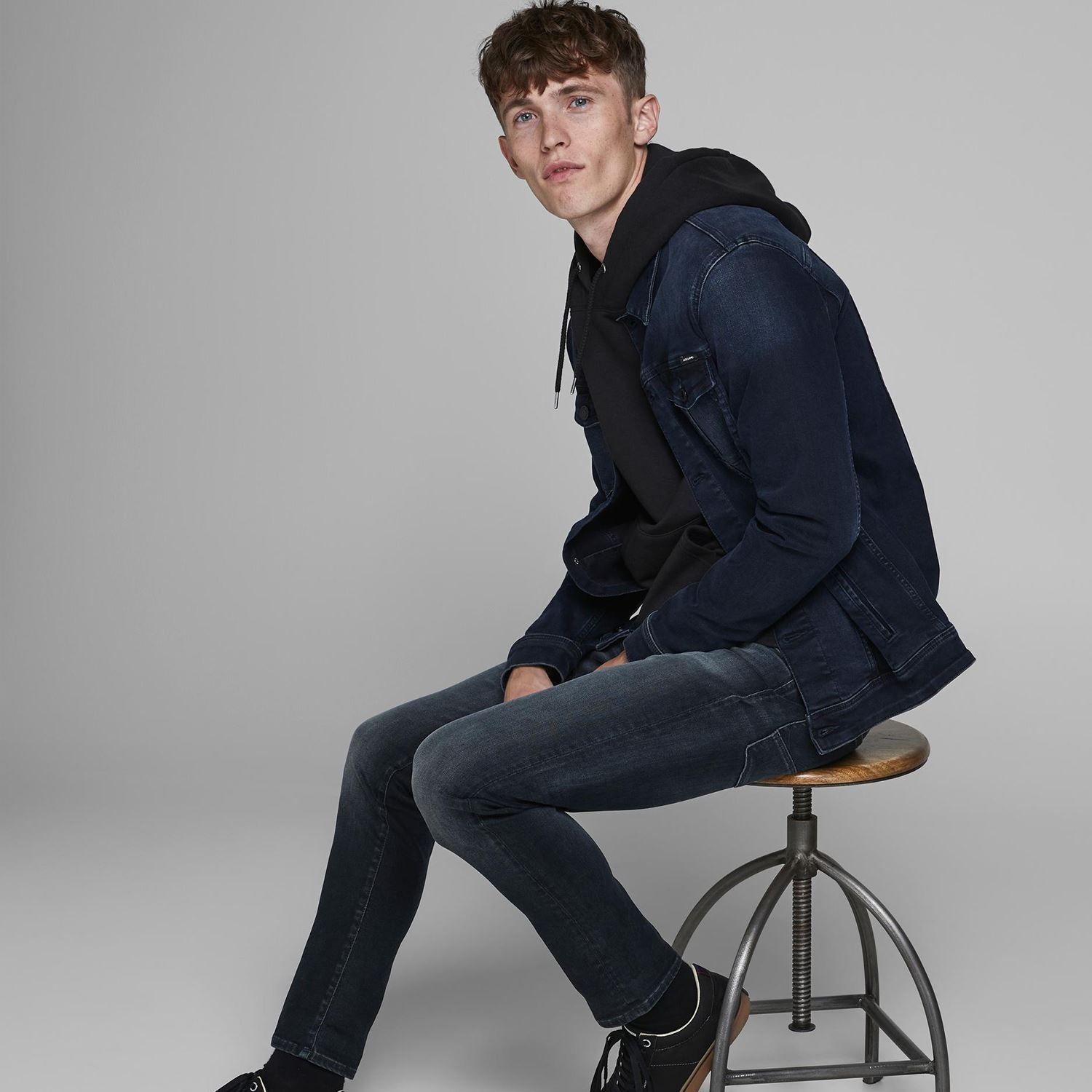 Mens denim jeans, Jack & Jones Glenn fox, Slim fit Blue Black or Light Blue Wash - Picture 17 of 30