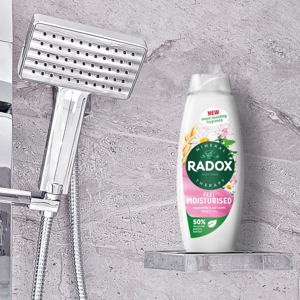 Gel de ducha terapia mineral Radox con nueva fragancia estimulante del estado de ánimo 675 ml, paquete de 3 - Imagen 23 de 45