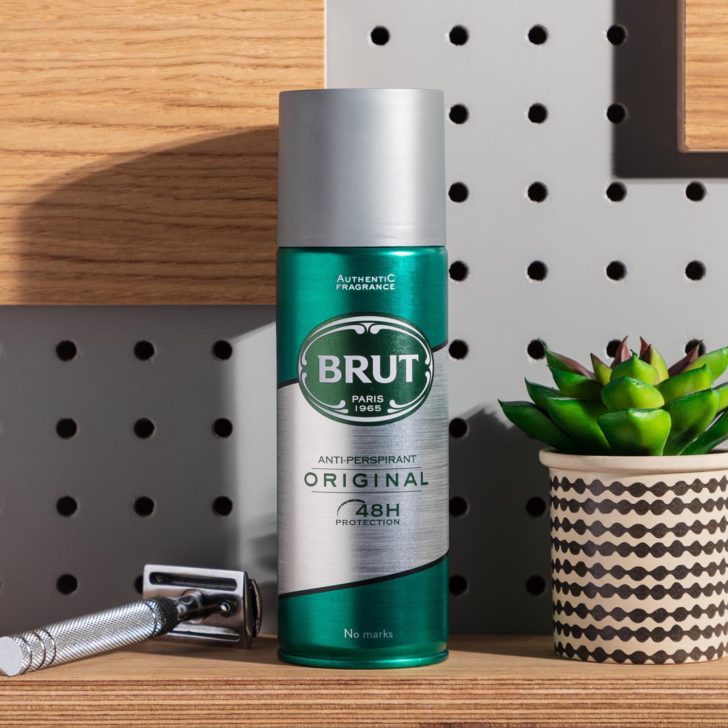 Brut Original Men's Anti-Perspirant Deodorant with Distinctive Fragrance, 200ml - Picture 25 of 33