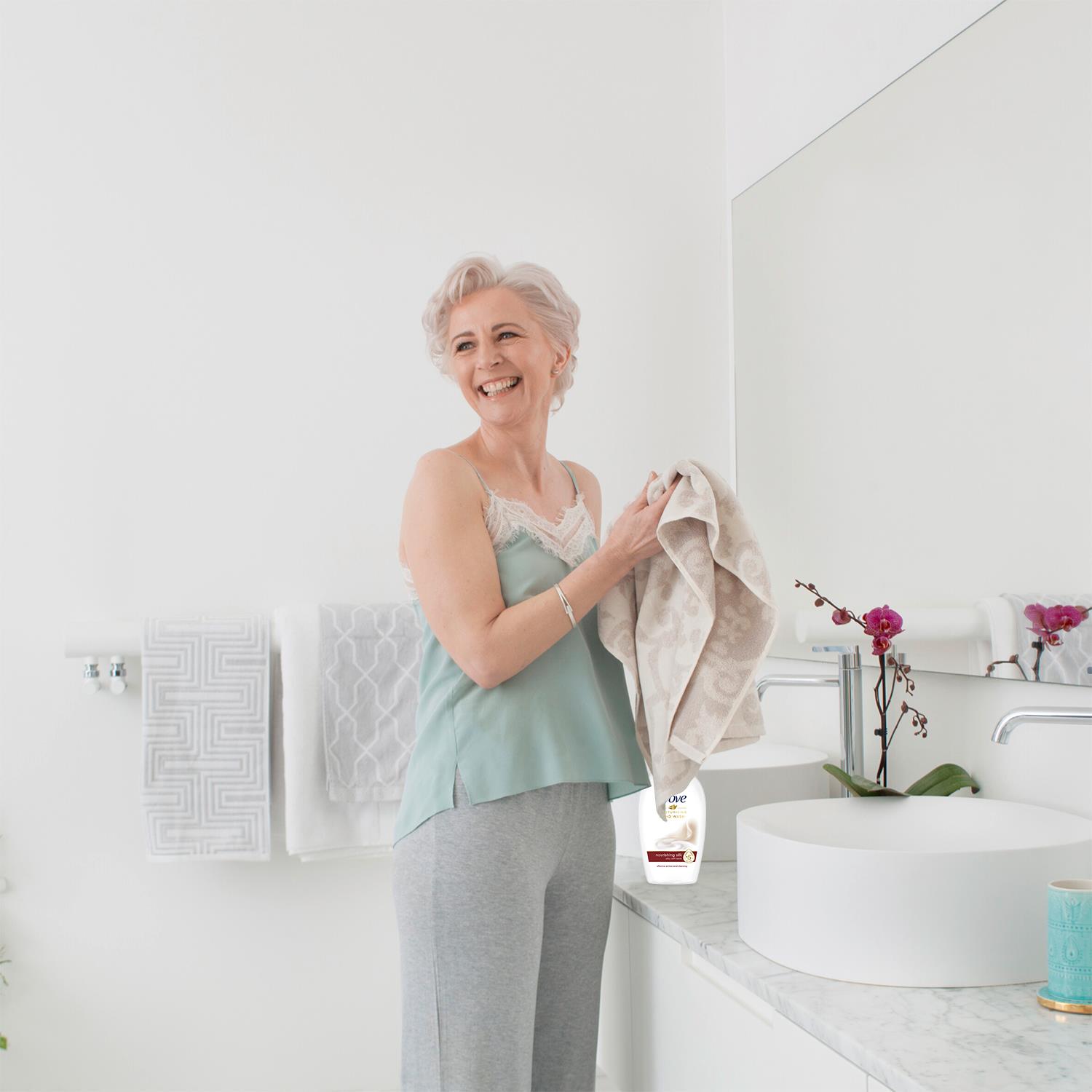 Dove Deeply Nourishing, Pampering Care, Fine Silk or Care&Protect HandWash 250ml - Picture 49 of 101