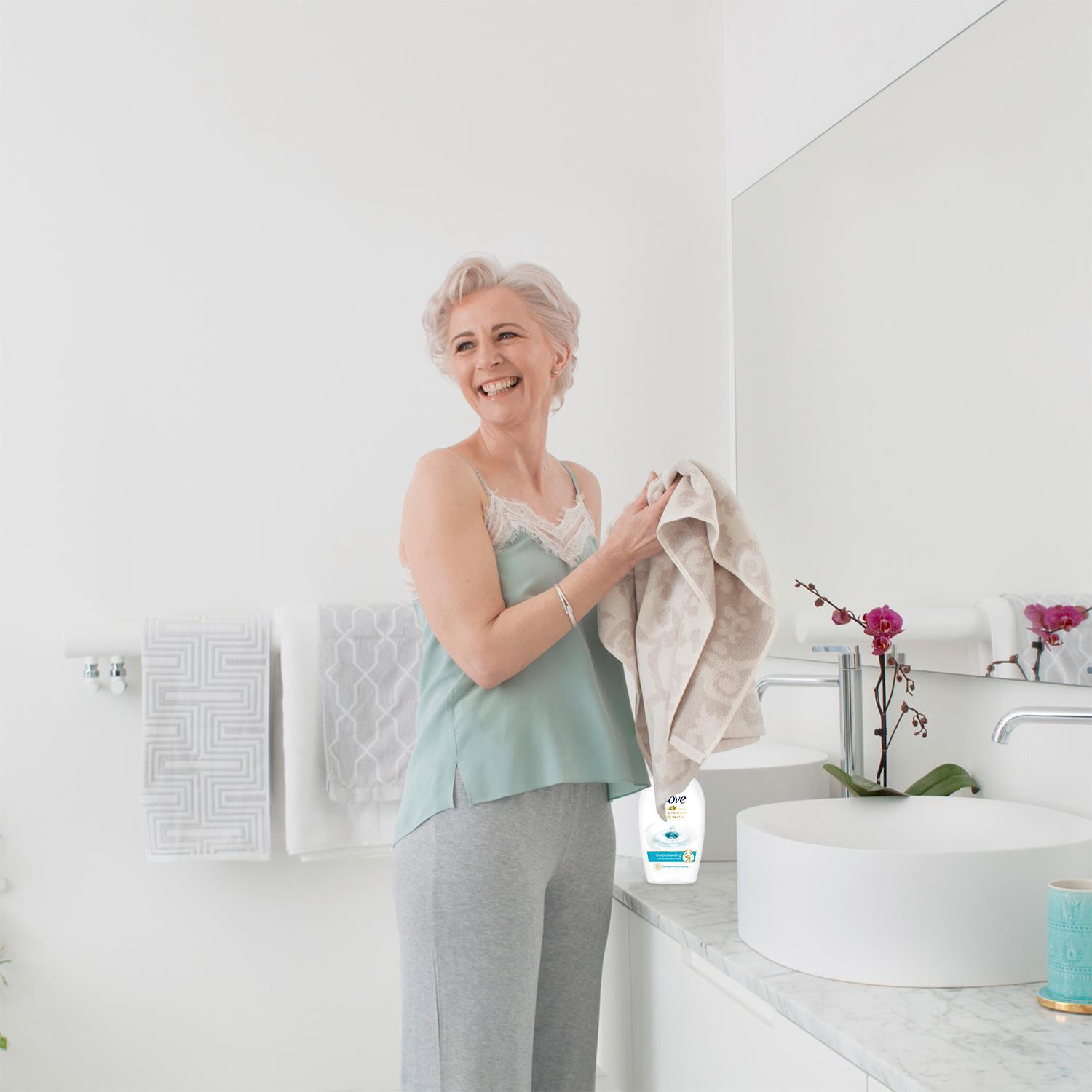 Dove Deeply Nourishing, Pampering Care, Fine Silk or Care&Protect HandWash 250ml - Picture 61 of 101