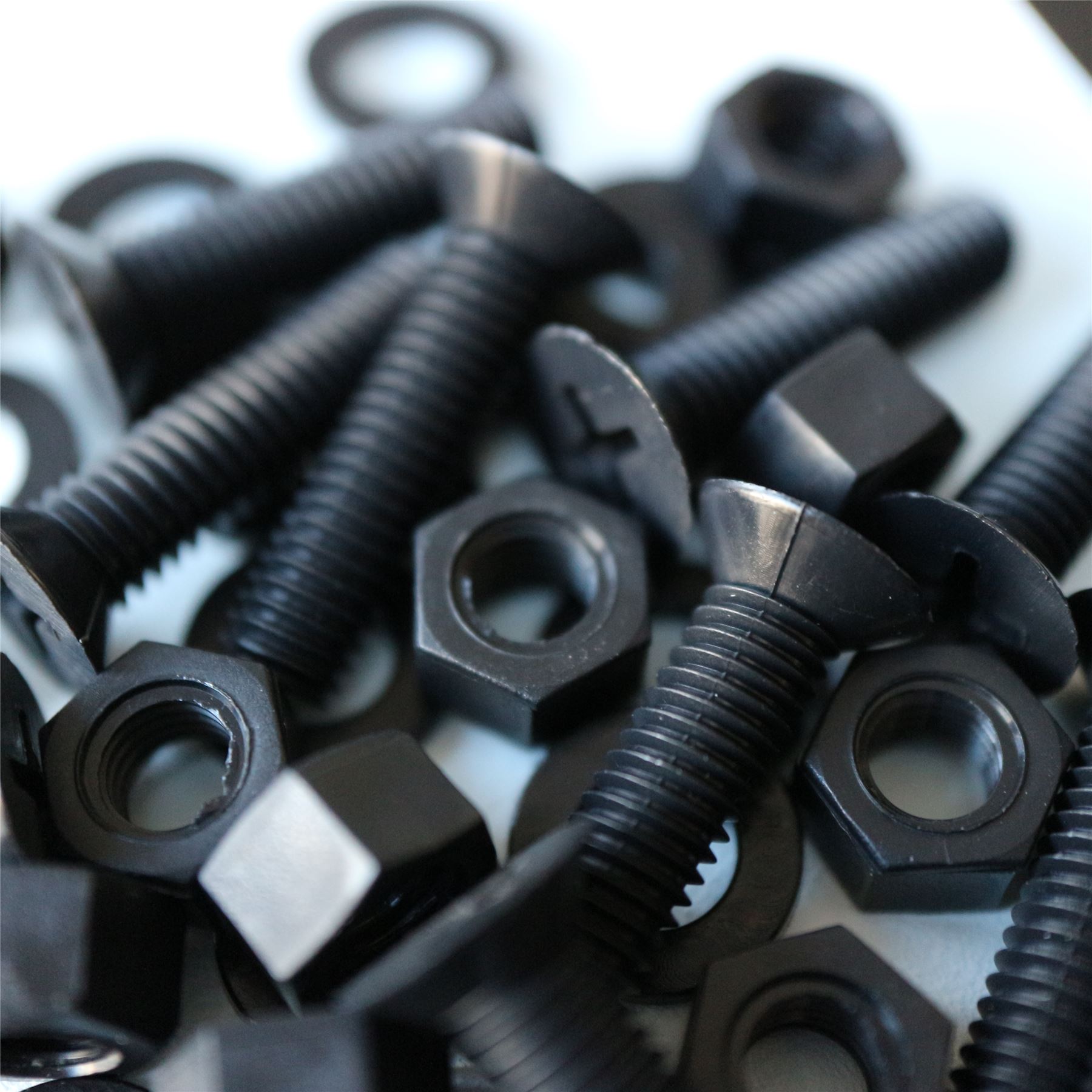 20x Black Countersunk Plastic Nuts & Bolts, M5 x 20mm, AntiCorrosion