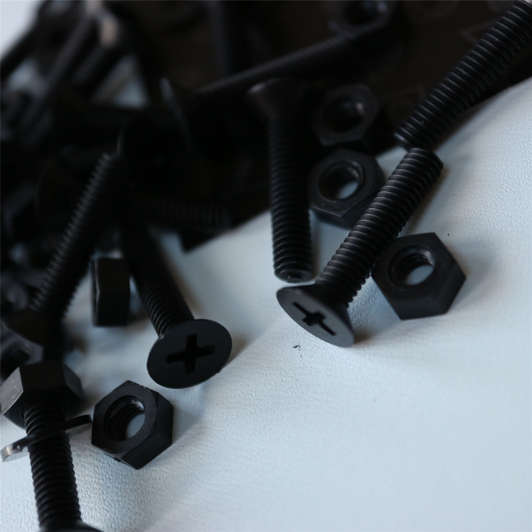 20x Black Countersunk Plastic Nuts & Bolts, M4 x 20mm, AntiCorrosion