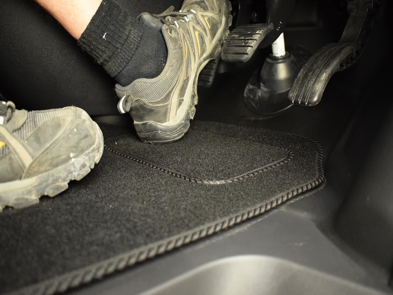 Floor Mats for Mercedes Sprinter (2006-2018) Carpet or Rubber Tailored Van Mat - Picture 5 of 16