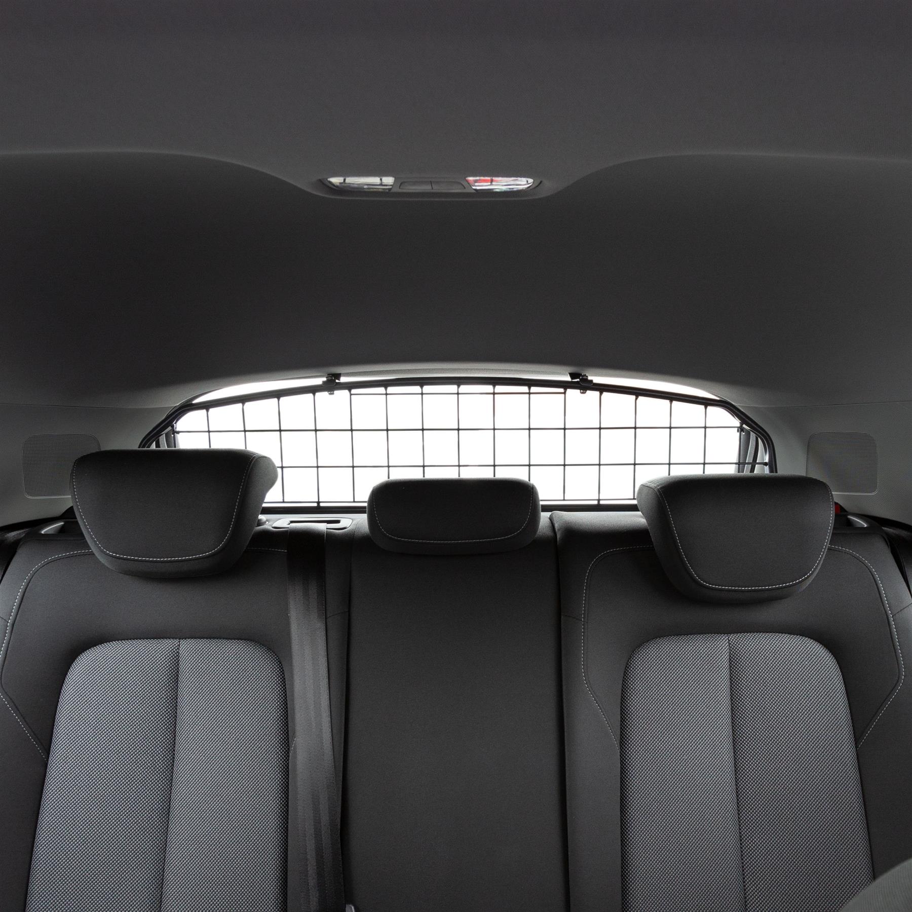 Travall Dog Guard & Divider Bundle Audi Q3 SUV Lower Floor (2018 - View #9