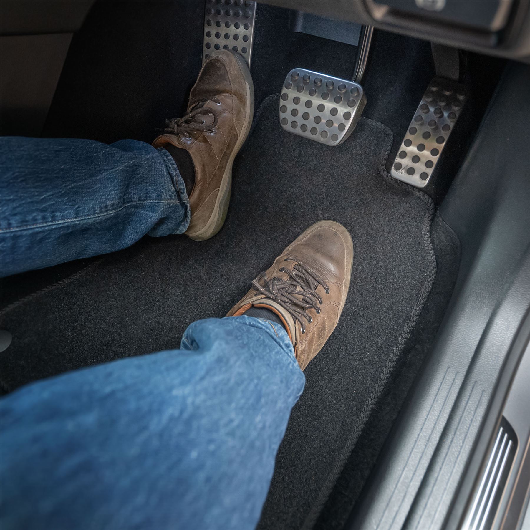 Renault Megane-Hatchback (2017-2022) Car Floor Mats Carpet Tailored Colour - Picture 5 of 33