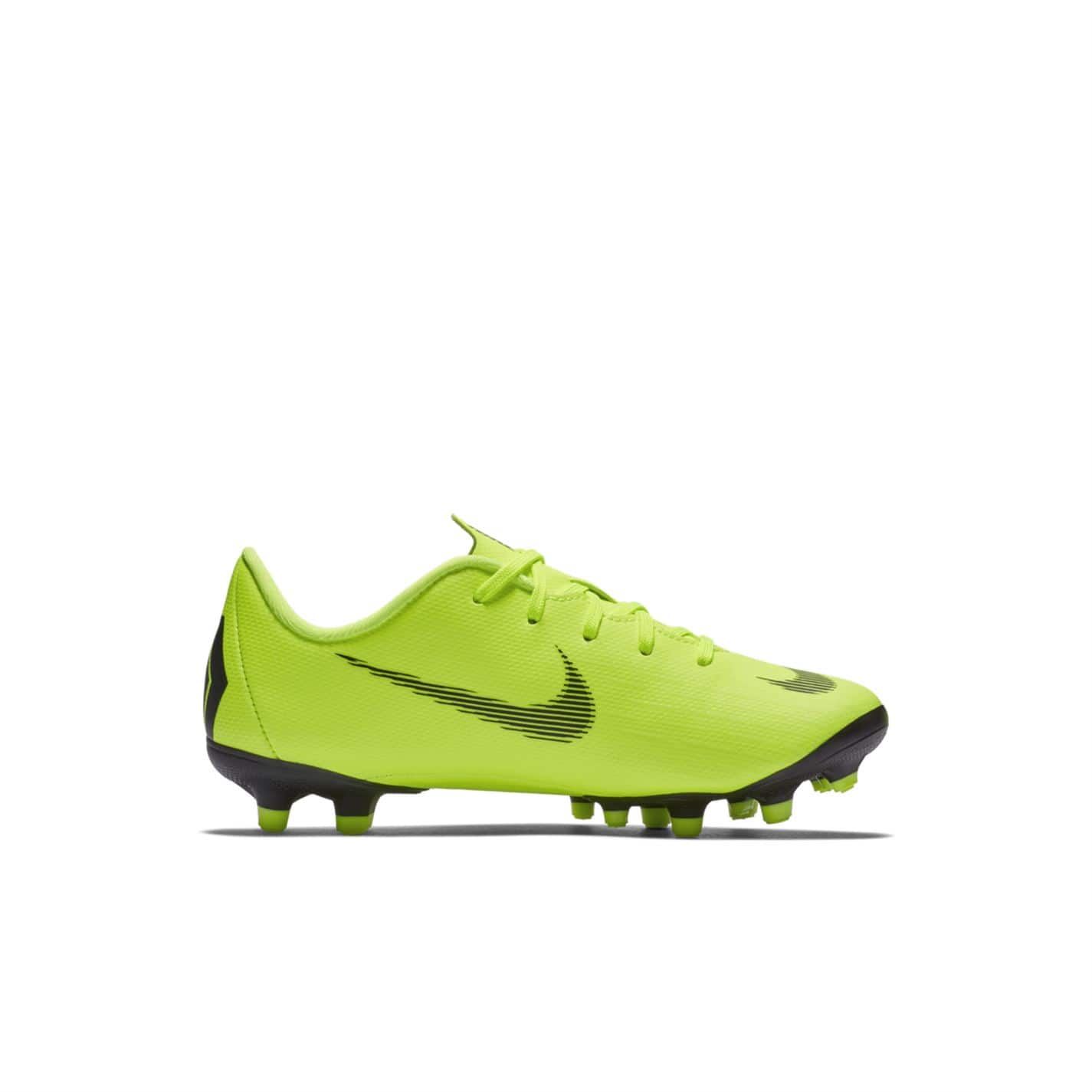 nike mercurial yellow boots