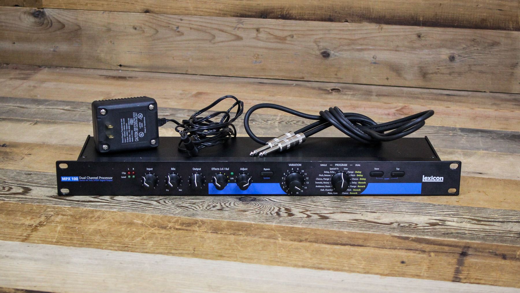 Lexicon MPX100 Effects Processor w/Cable MPX100 Reverb Delay FX