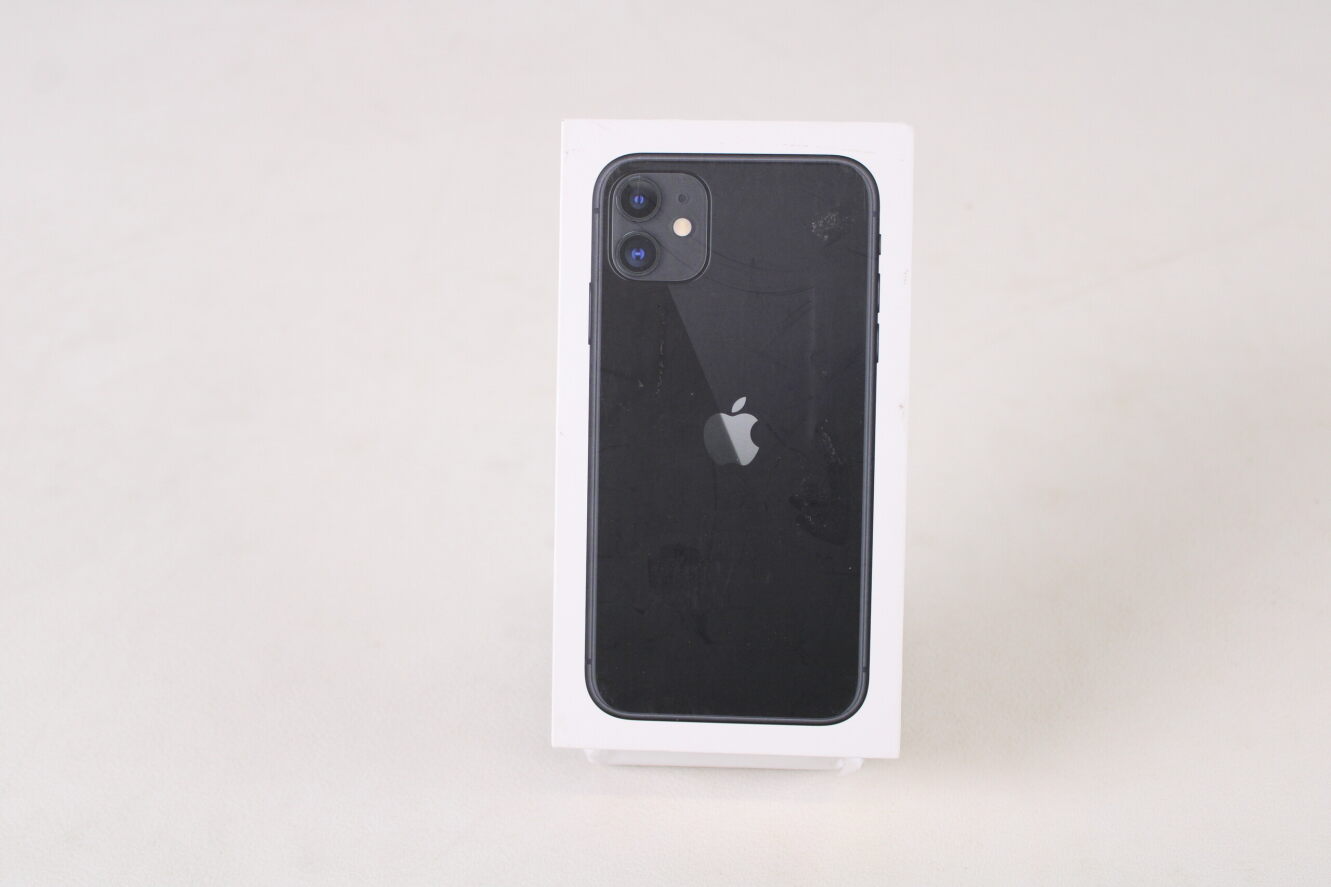 APPLE iPhone 11 64 GB - Black REFURB-B | eBay UK