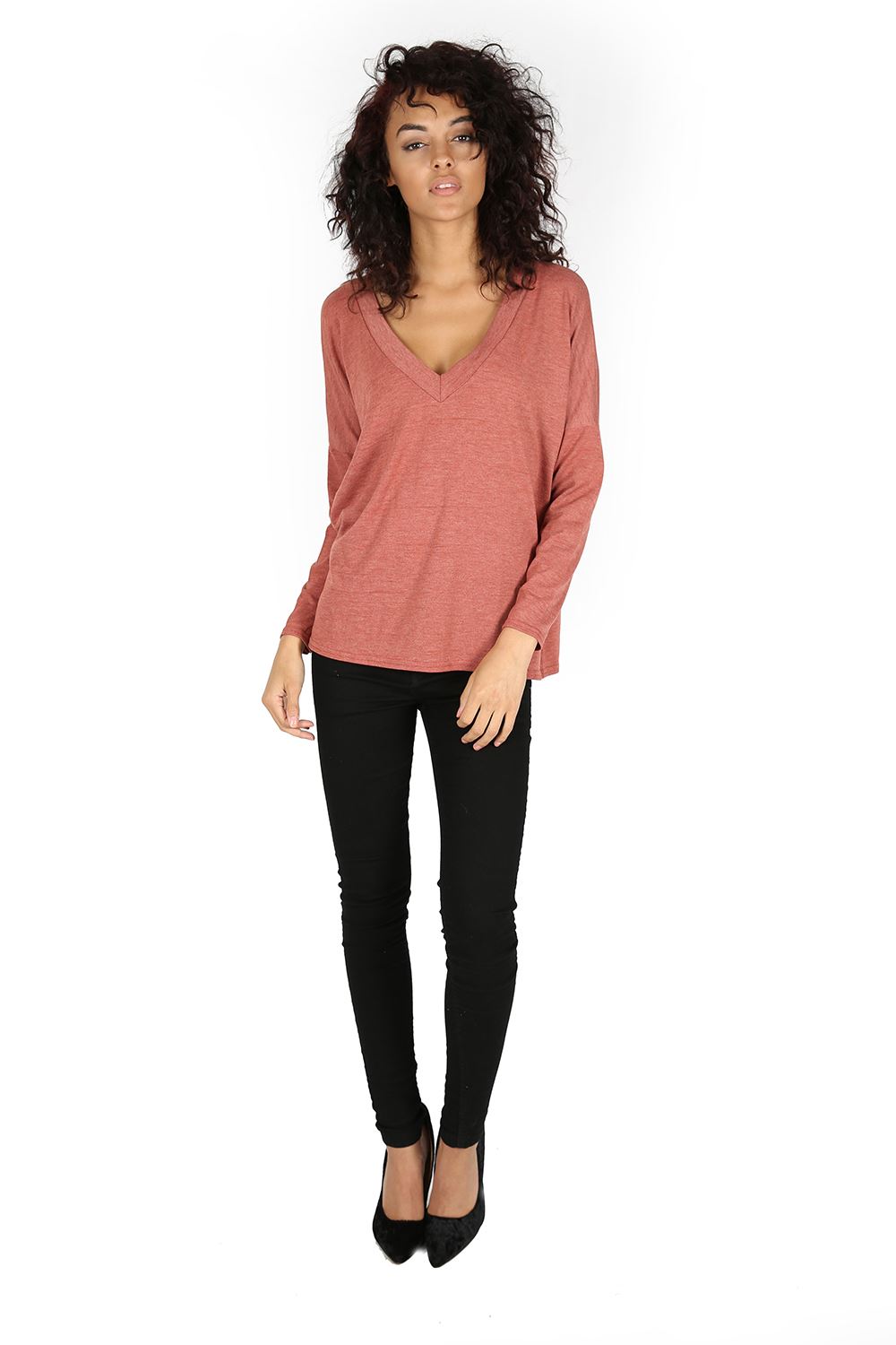 Knitted jumpers for women – from sophisticated angora to cosy mohair From chunky knit cardigans in longline and cropped styles to warm oversized knitted jumpers and cable knit jumpers to keep you cosy in the winter, find your favourites today. Opt for our on-trend knitted dresses and over the knee boots for a standout look.