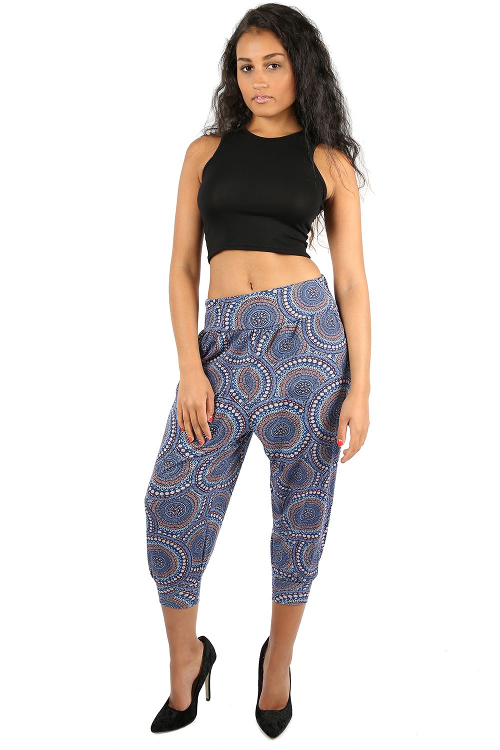 Your Selections Free shipping on cropped & capri pants for women a loadingbassqz.cf Shop by rise, material, size and more from the best brands. Free shipping & returns.
