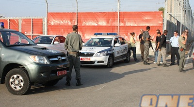 כוחות האבטחה מתכוננים להפגנה בחודורוב (משה חרמון)