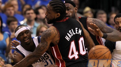 האסלם וג´יימס מקיפים את טרי (GettyImages)