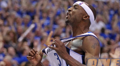 טרי בטירוף, מופע שלשות של דאלאס (רויטרס)