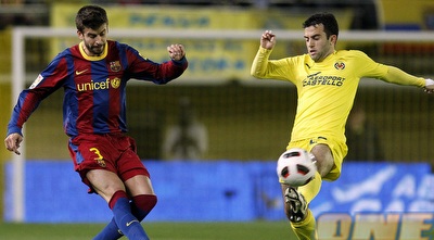 ג´וזפה רוסי וג´רארד פיקה (רויטרס) ג´וזפה רוסי וג´רארד פיקה (רויטרס)